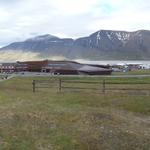 LongyearbynP1000629