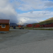 LongyearbynP1000835